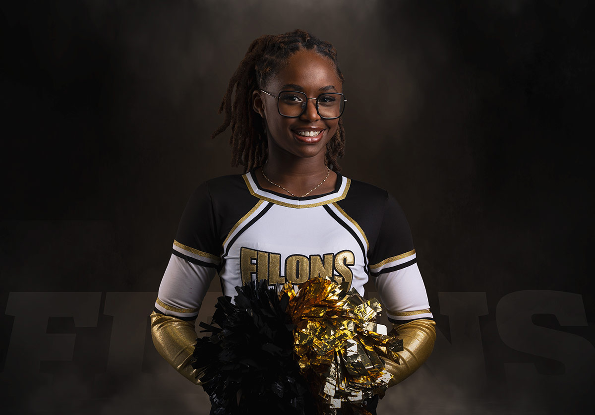 Solen Riga -- Cheerleader