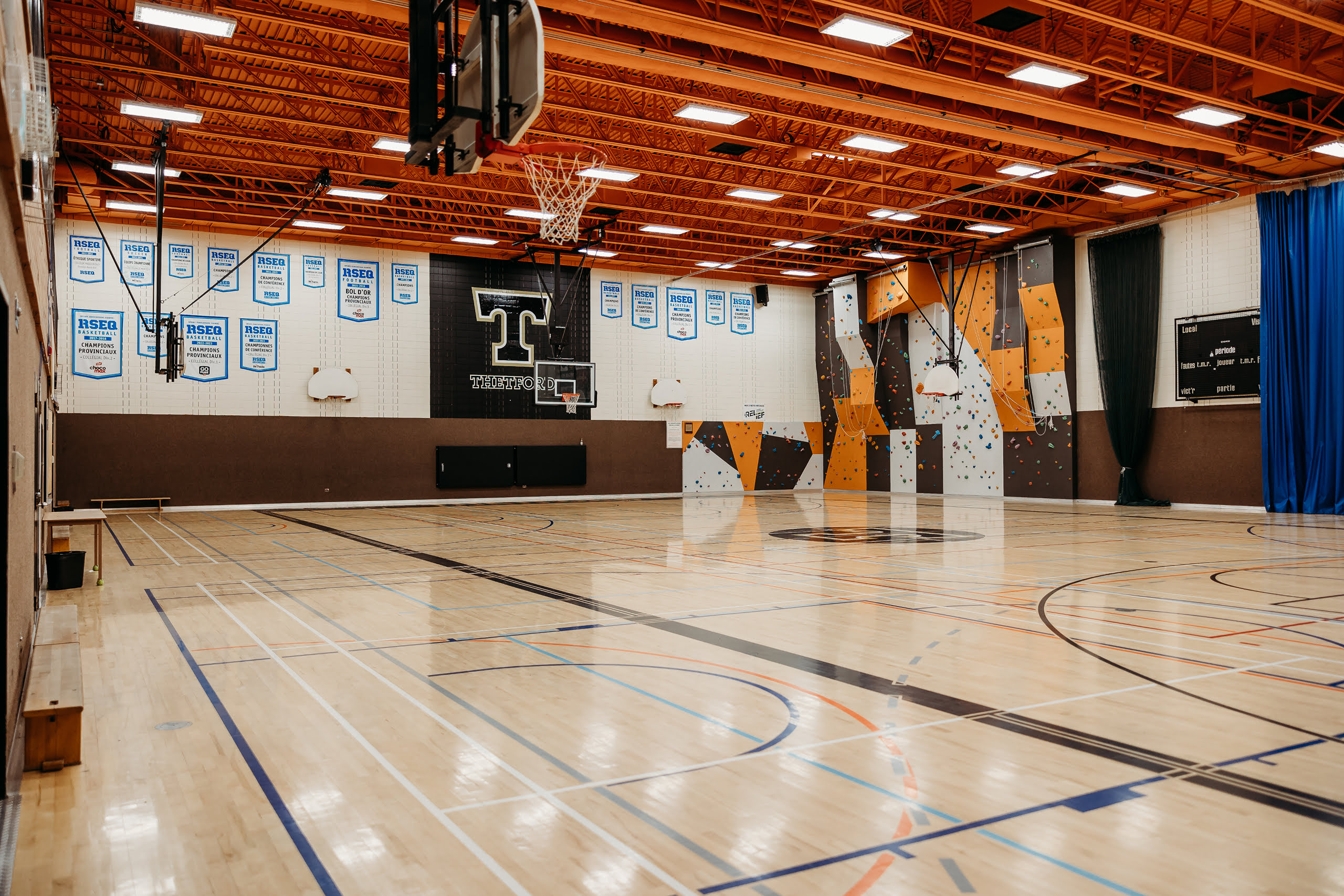 Gymnase du Cégep de Thetford.
